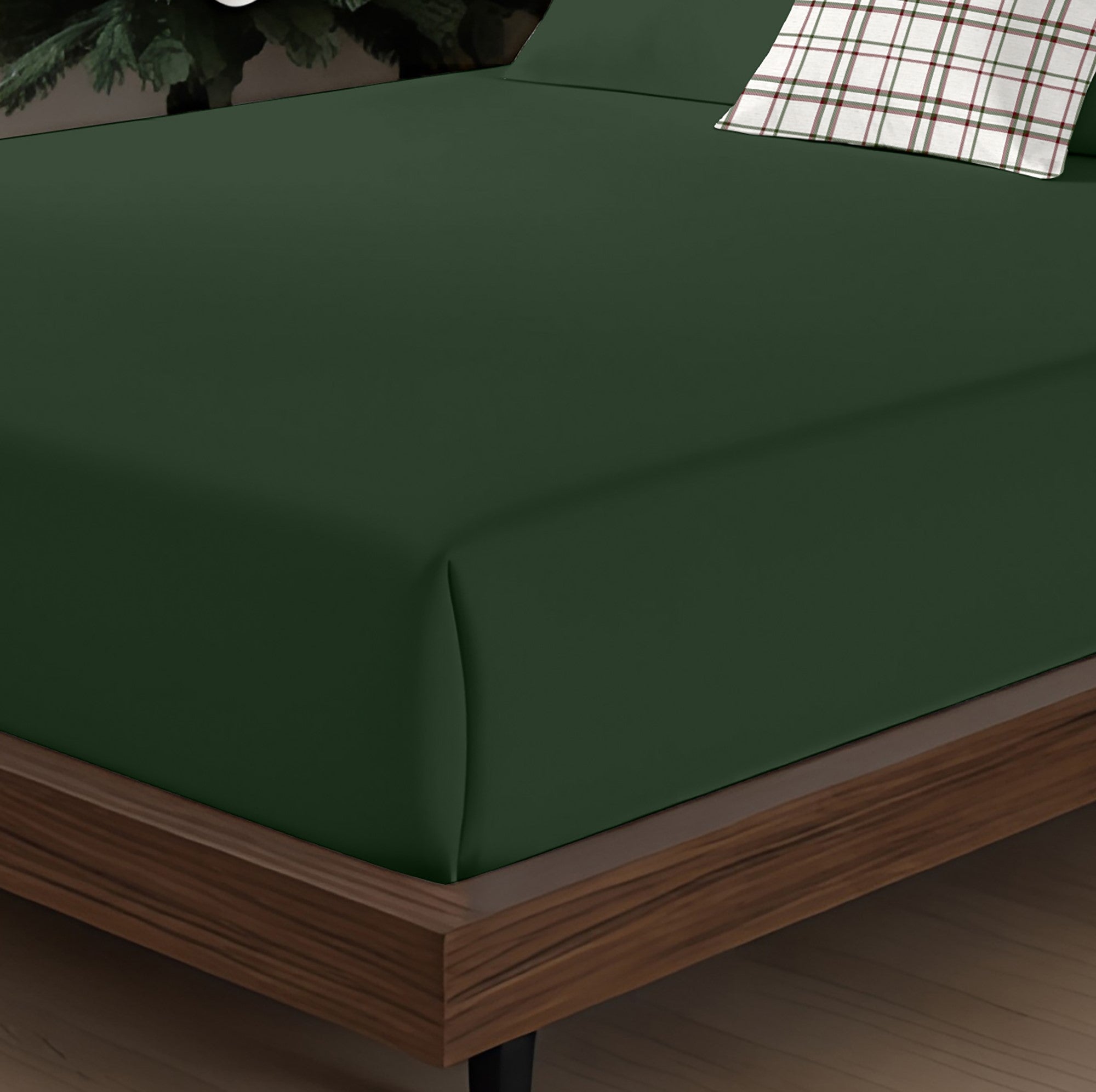 Plain green fitted sheet 100% cotton