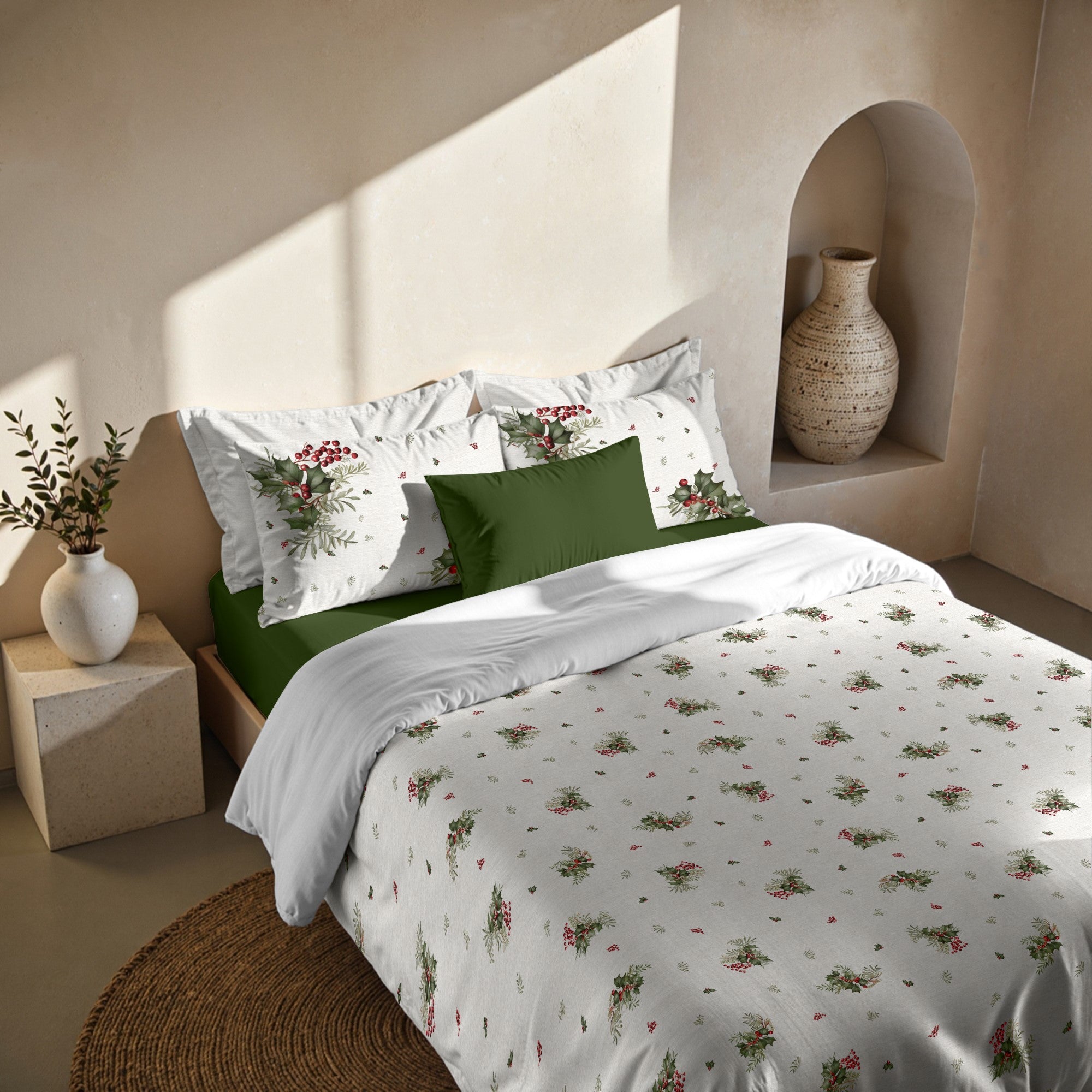 Duvet cover with Winter Holly clicks