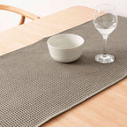 Camino de mesa Waffle Wallnut 45x140 cm