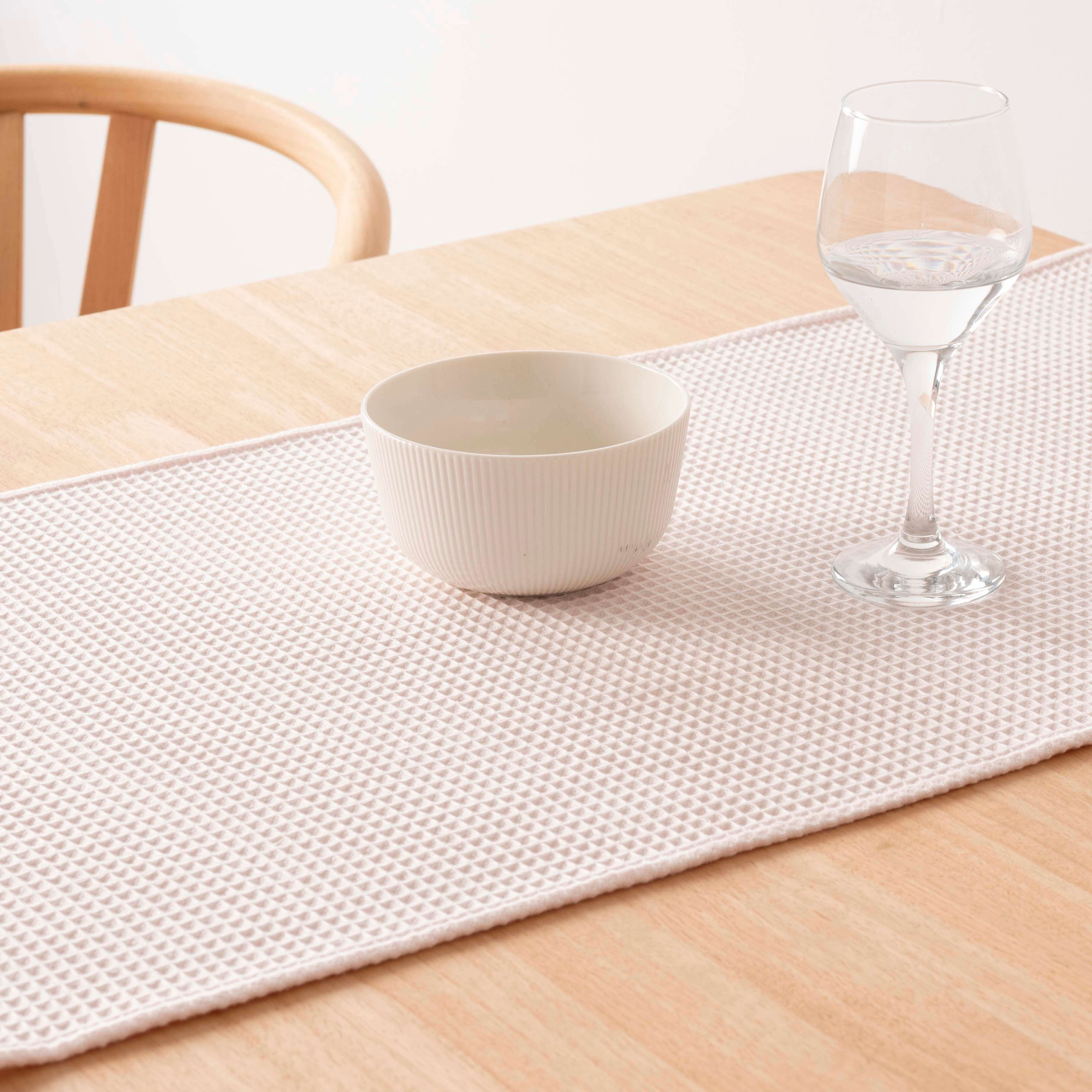 Camino de mesa Waffle Salsa Rosa 45x140 cm