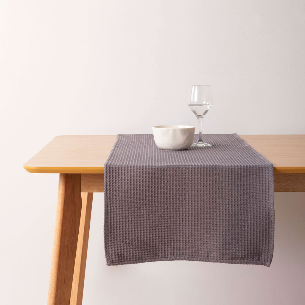 Camino de mesa Waffle Titanium 45x140 cm