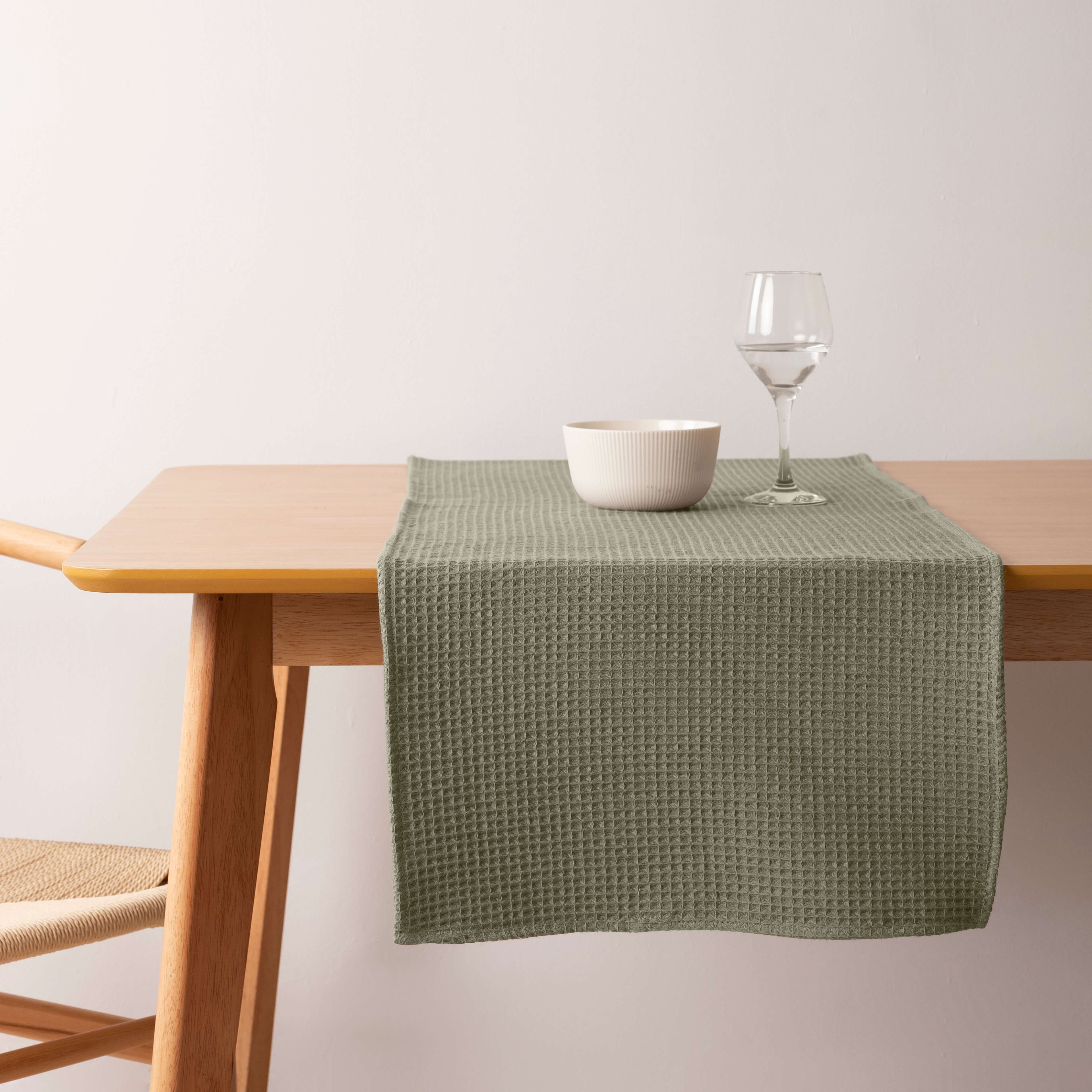 Camino de mesa Waffle Desert Sage 45x140 cm