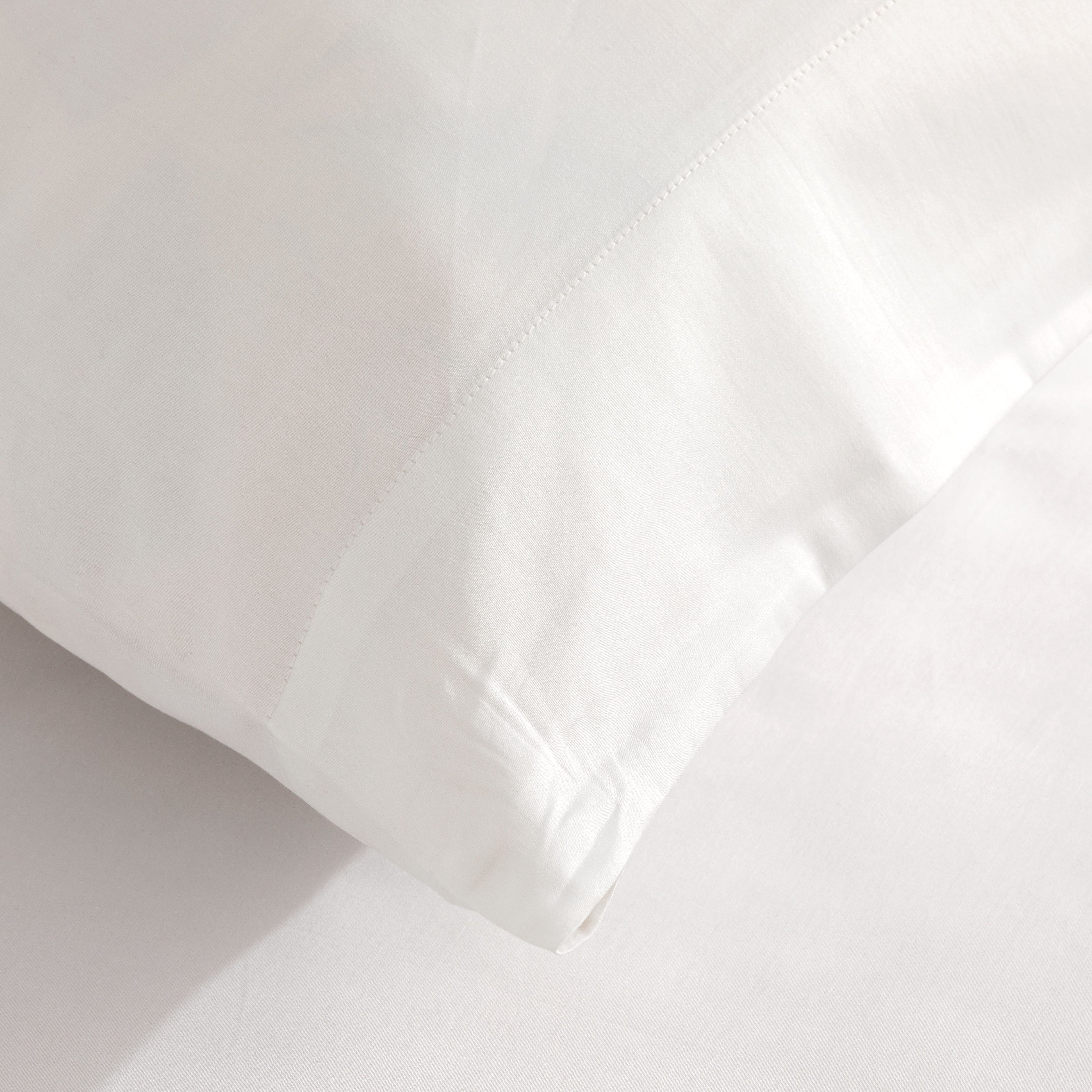 Poplin pillowcase 200 thread count Chemical White