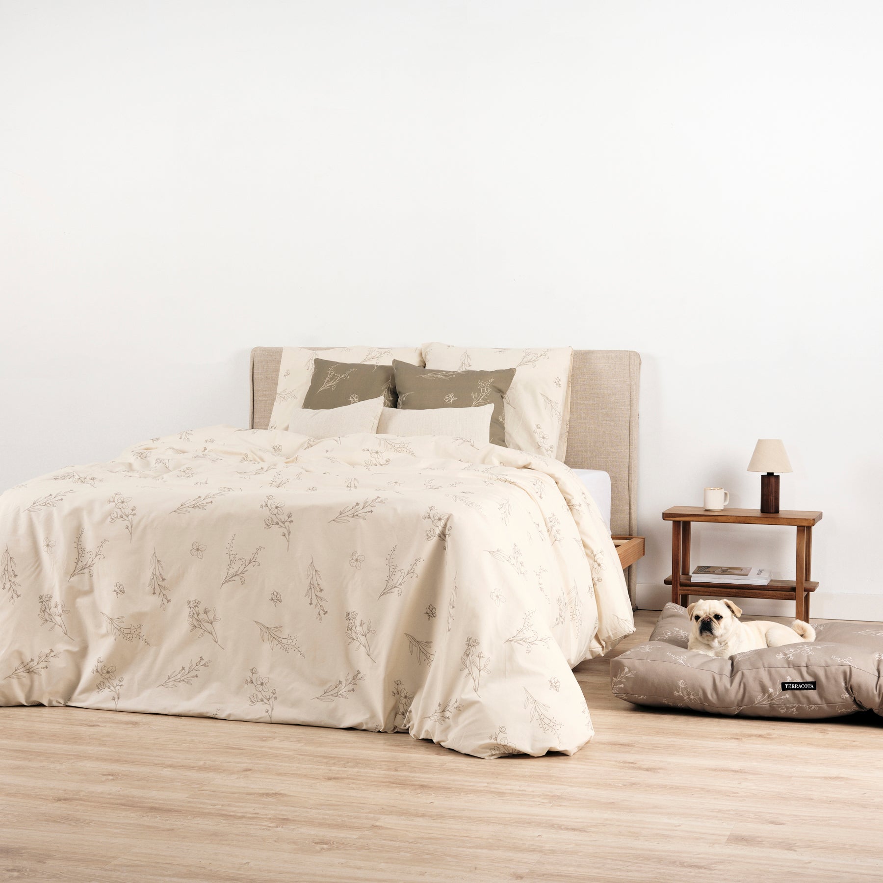 Cama para mascotas gruesa y acolchada antimanchas Orba