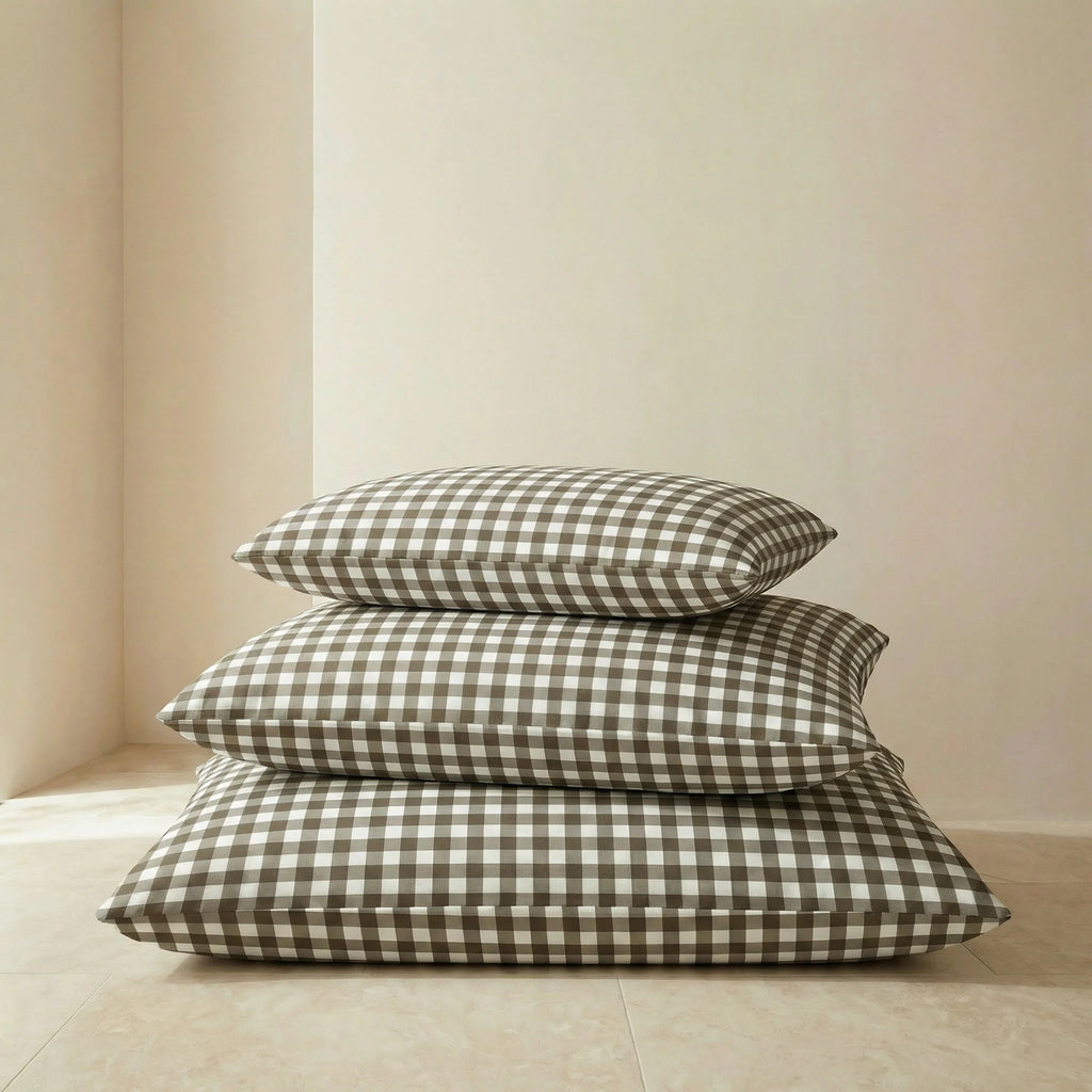 Aielo Brown Stain-Resistant Pet Bed with Removable Cover