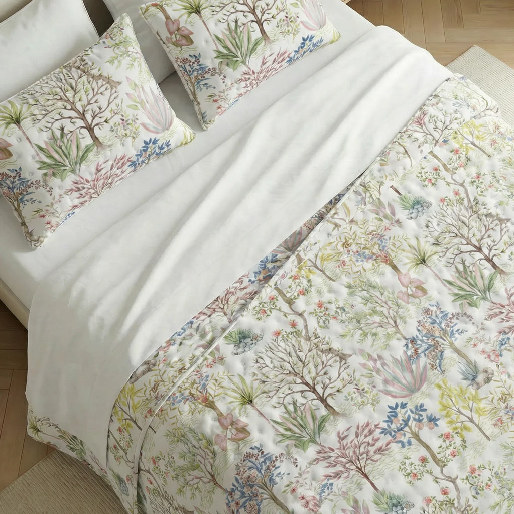 Alcudia printed bedspread with a soft feel