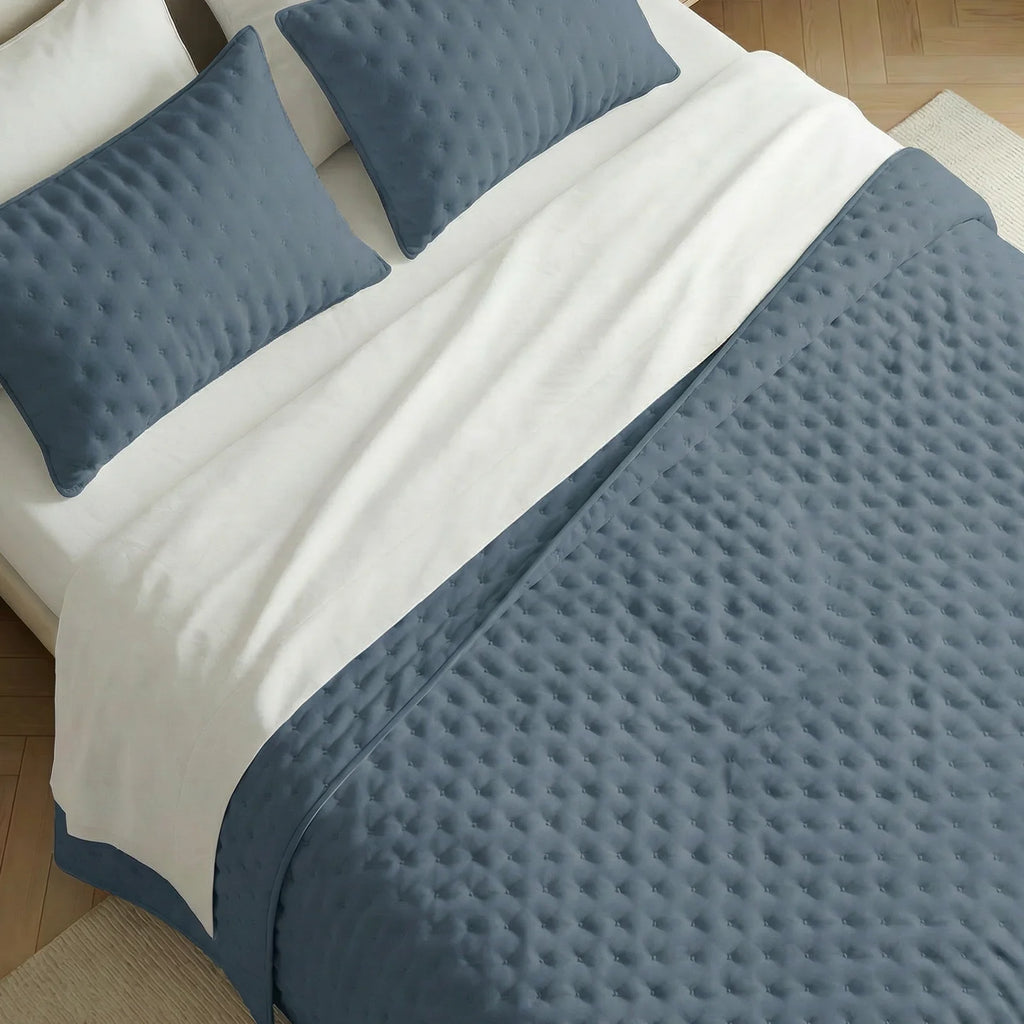 Plain quilted bedspread, Ash Blue, soft to the touch
