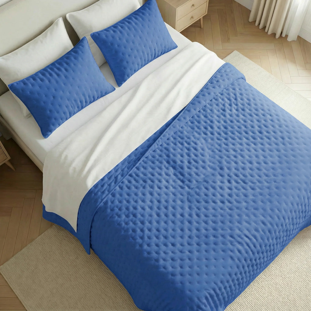 Couvre-lit matelassé uni bleu ciel, doux au toucher