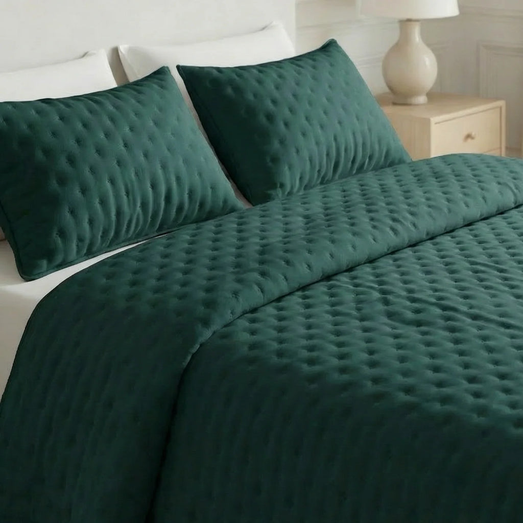 Plain quilted bedspread Emerald Blue with a soft feel