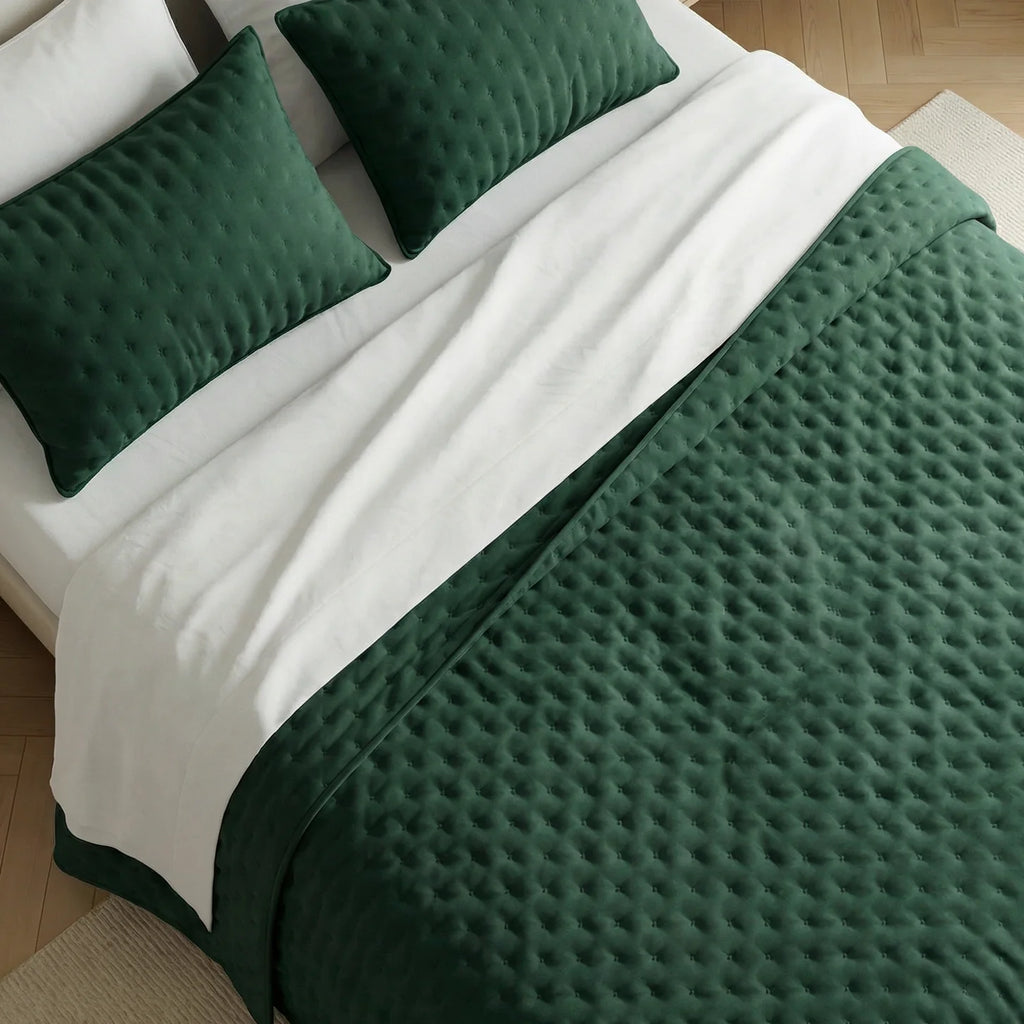 Plain quilted bedspread Emerald Blue with a soft feel
