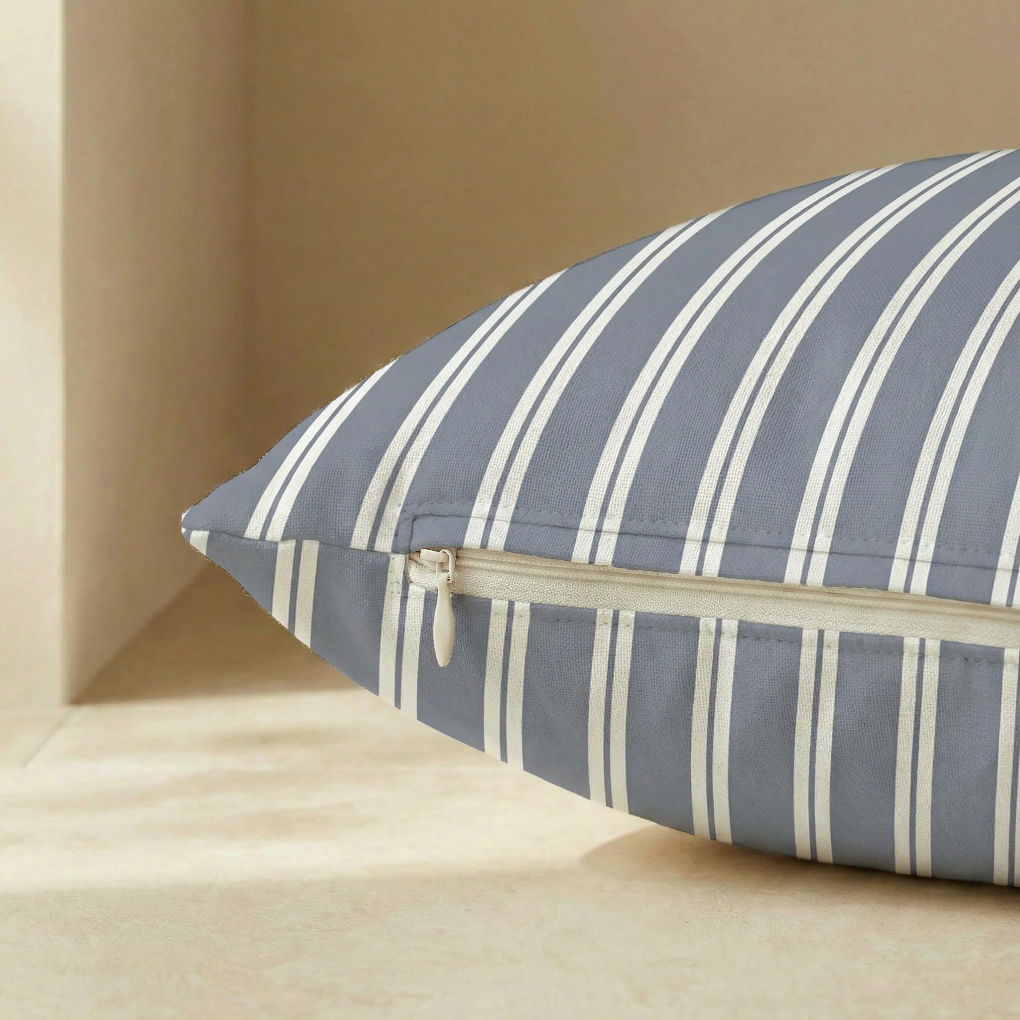 Chispa Stain-Resistant Removable Pet Bed