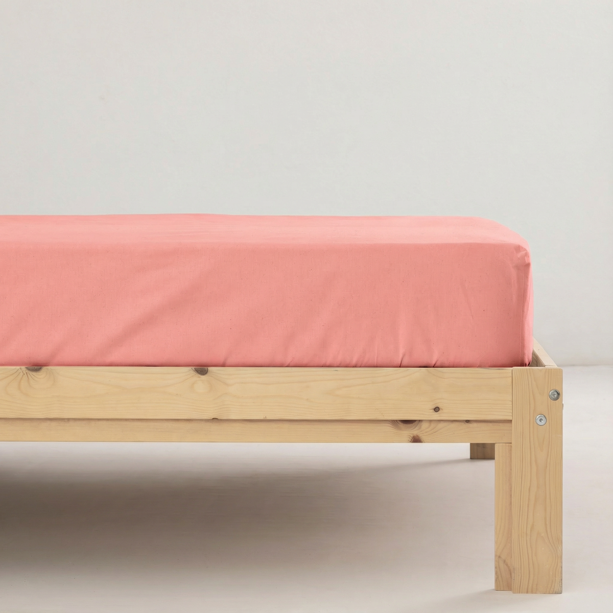 Coral plain fitted sheet, 100% cotton