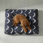 Coussin épais et rembourré pour animaux de compagnie avec finition anti-taches Calella Blue