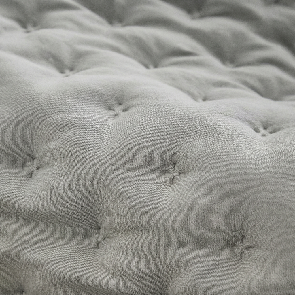Colcha lisa acolchada Gris Plata tacto suave