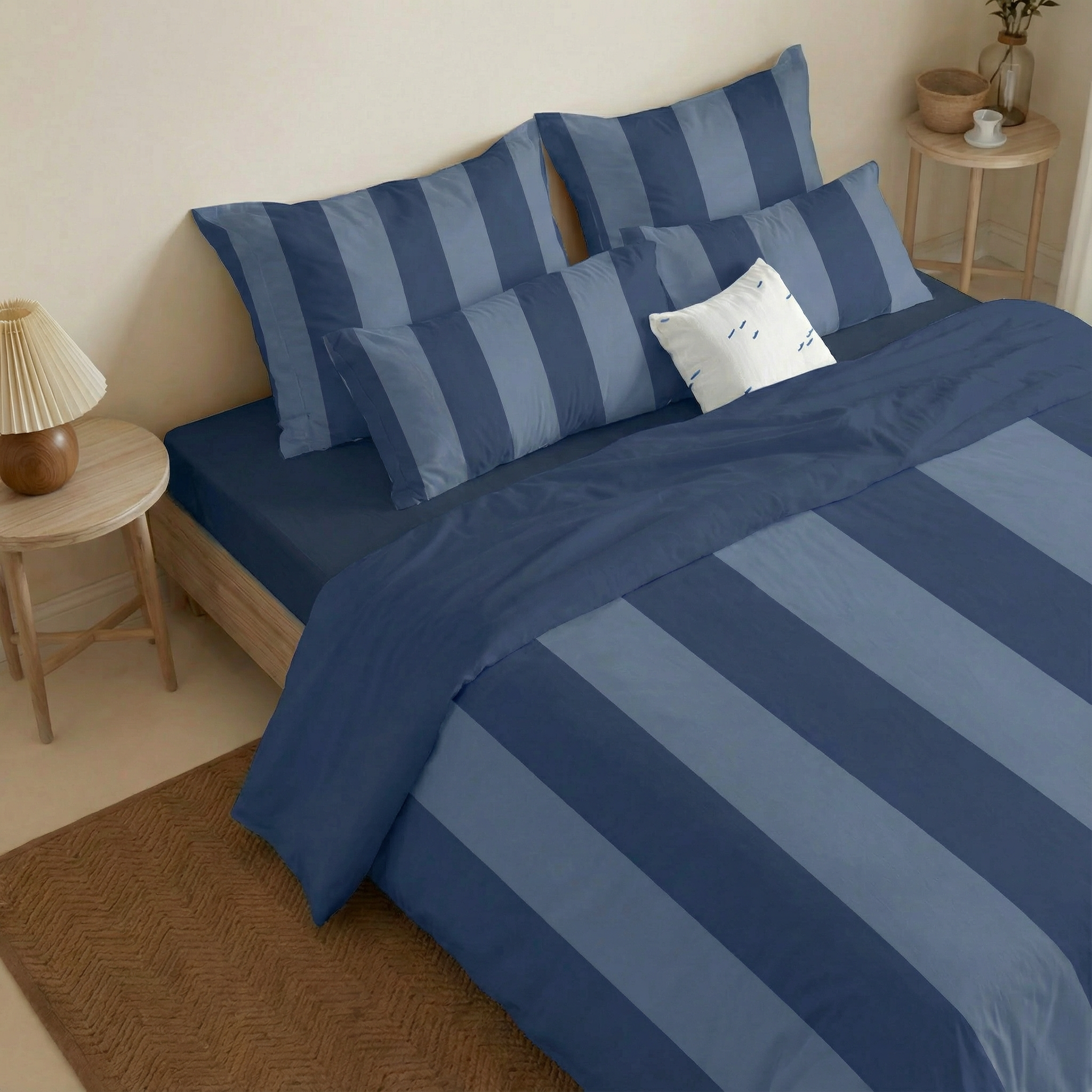 Romani Blue percale duvet cover, 200 thread count