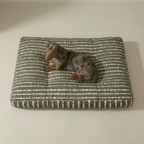 Cama para mascota gruesa y acolchada con acabado antimanchas Bolton 6