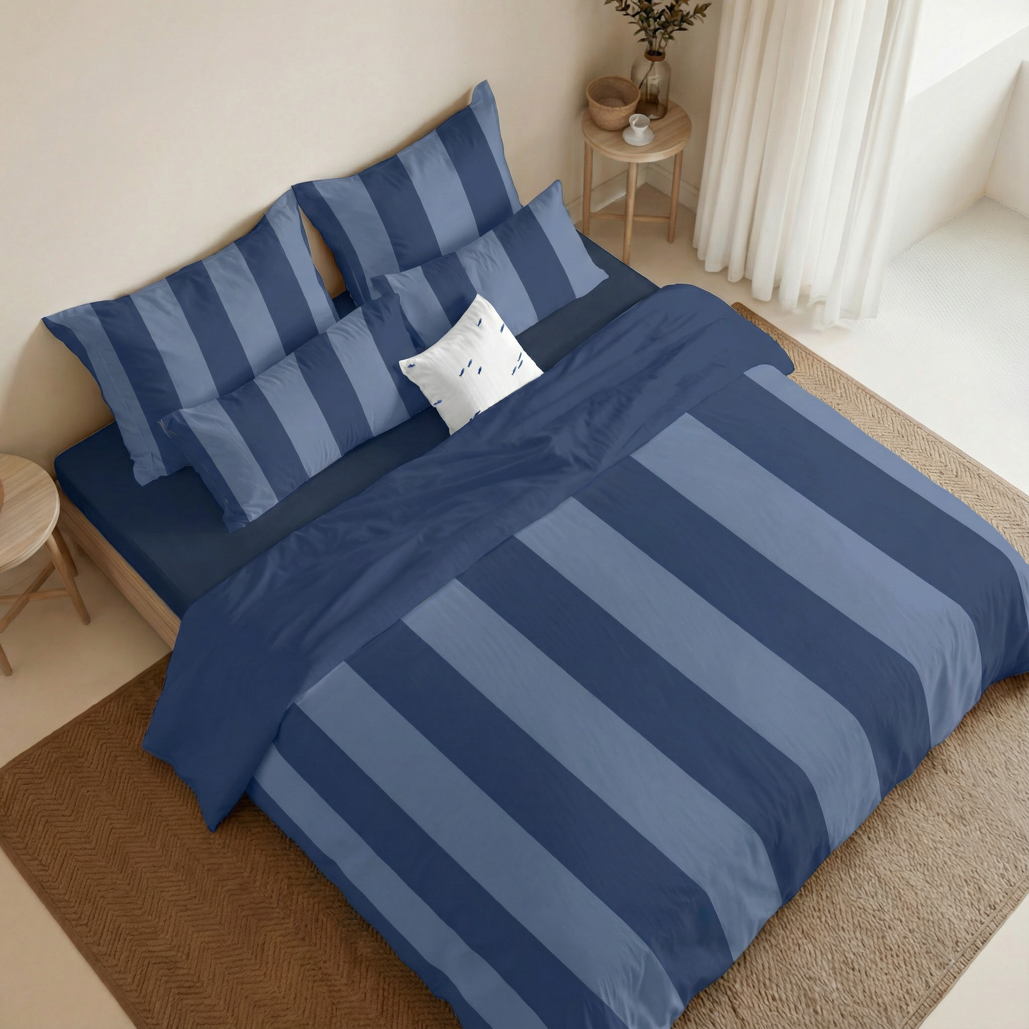 Romani Blue percale duvet cover, 200 thread count