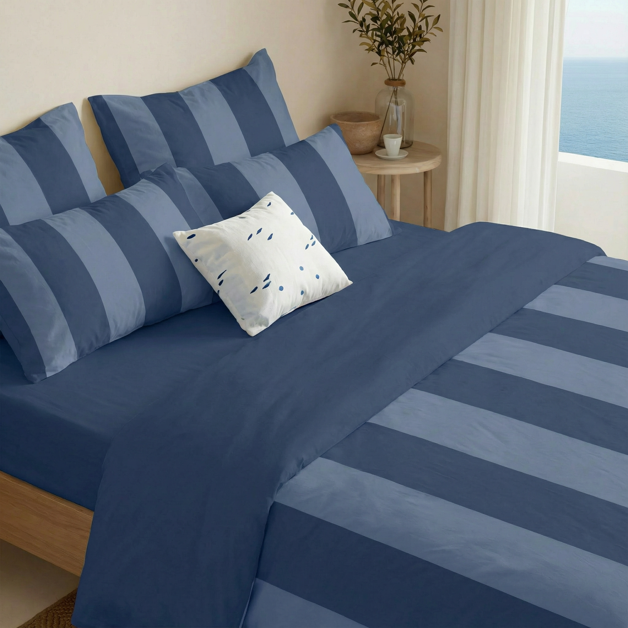 Romani Blue percale duvet cover, 200 thread count