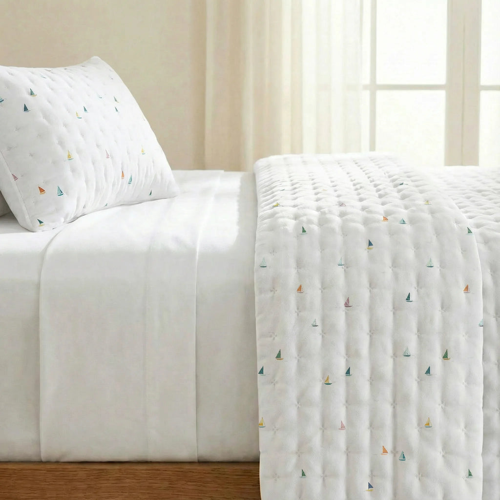 Gandia printed bedspread with a soft feel