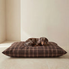 Gus stain-resistant pet bed with removable cover