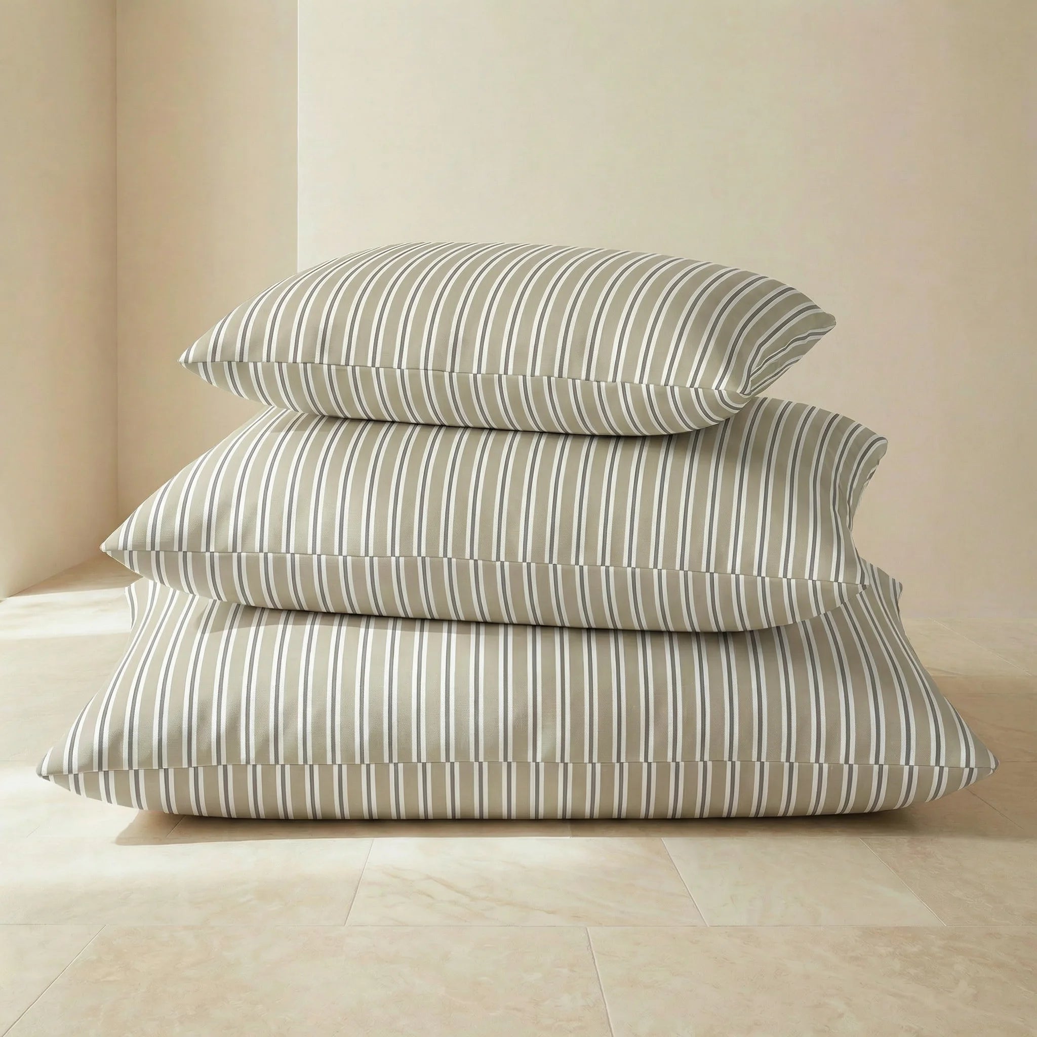 Joel stain-resistant pet bed cover