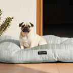 Thick, padded, stain-resistant pet bed Lluc Green