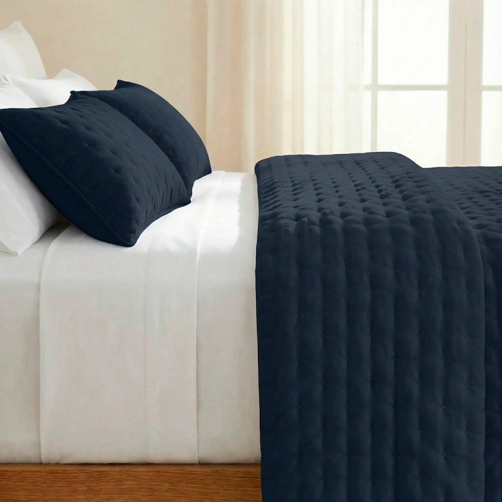 Couvre-lit matelassé uni, bleu marine, doux au toucher
