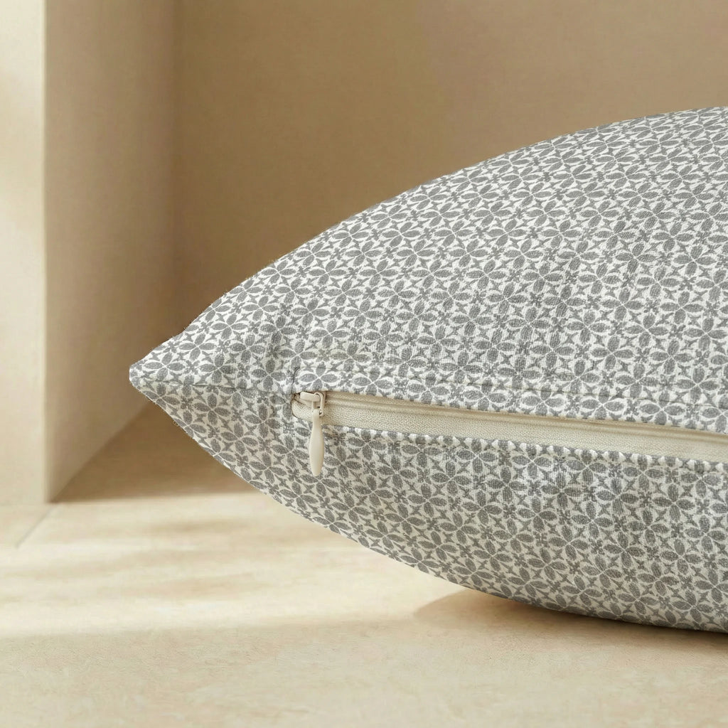 Monina Soft 10 Stain-Resistant Removable Pet Bed