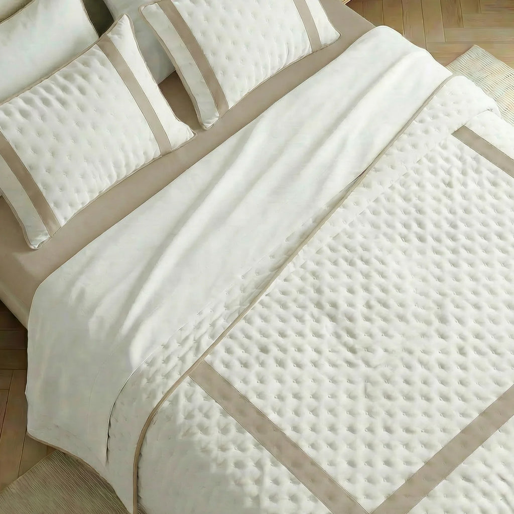 Colcha boutí estampada Portixol Beige tacto suave