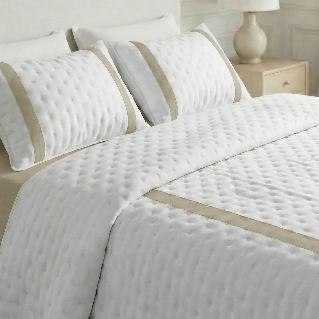 Colcha boutí estampada Portixol Beige tacto suave