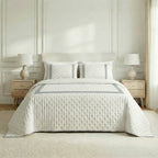 Portixol Silver printed bedspread with a soft feel