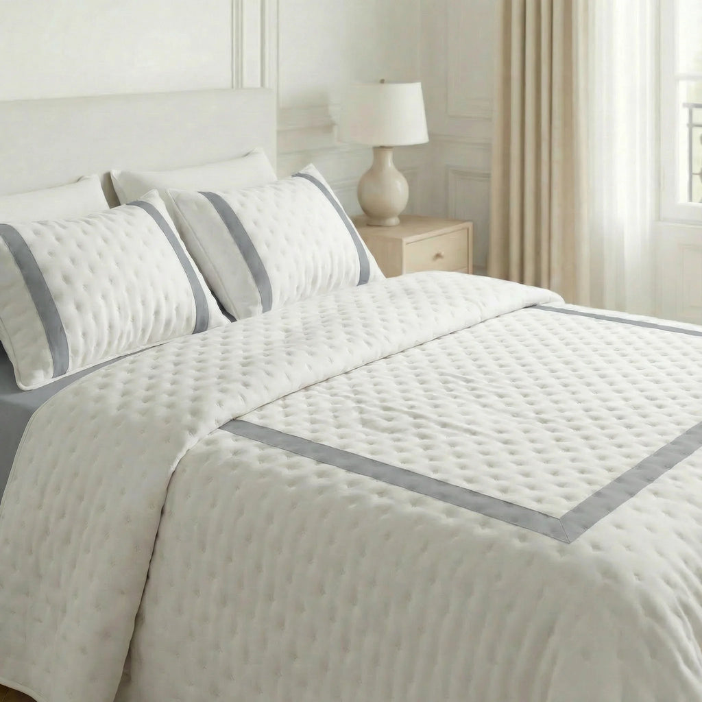 Portixol Silver printed bedspread with a soft feel