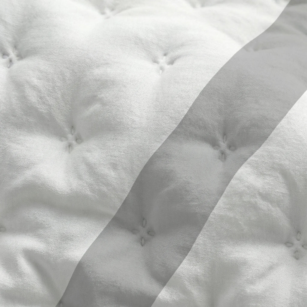Portixol Silver printed bedspread with a soft feel