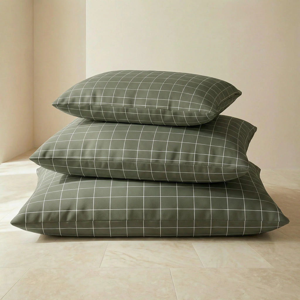 Pumba Green Stain-Resistant Removable Pet Bed