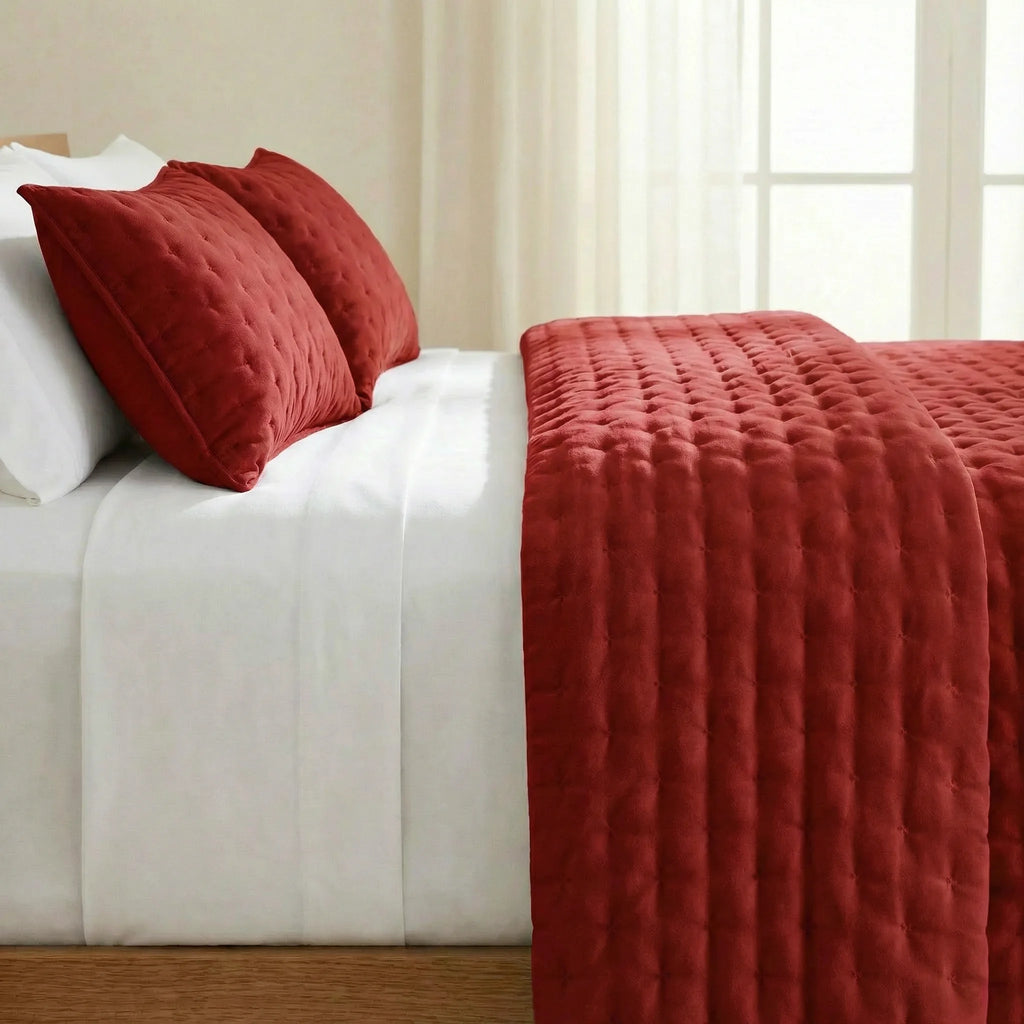 Plain quilted bedspread, red, soft to the touch