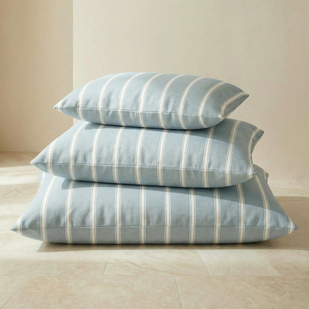 Removable stain-resistant pet bed Scott Blue