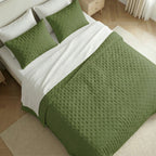 Clover quilted plain bedspread, soft to the touch