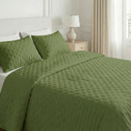 Clover quilted plain bedspread, soft to the touch