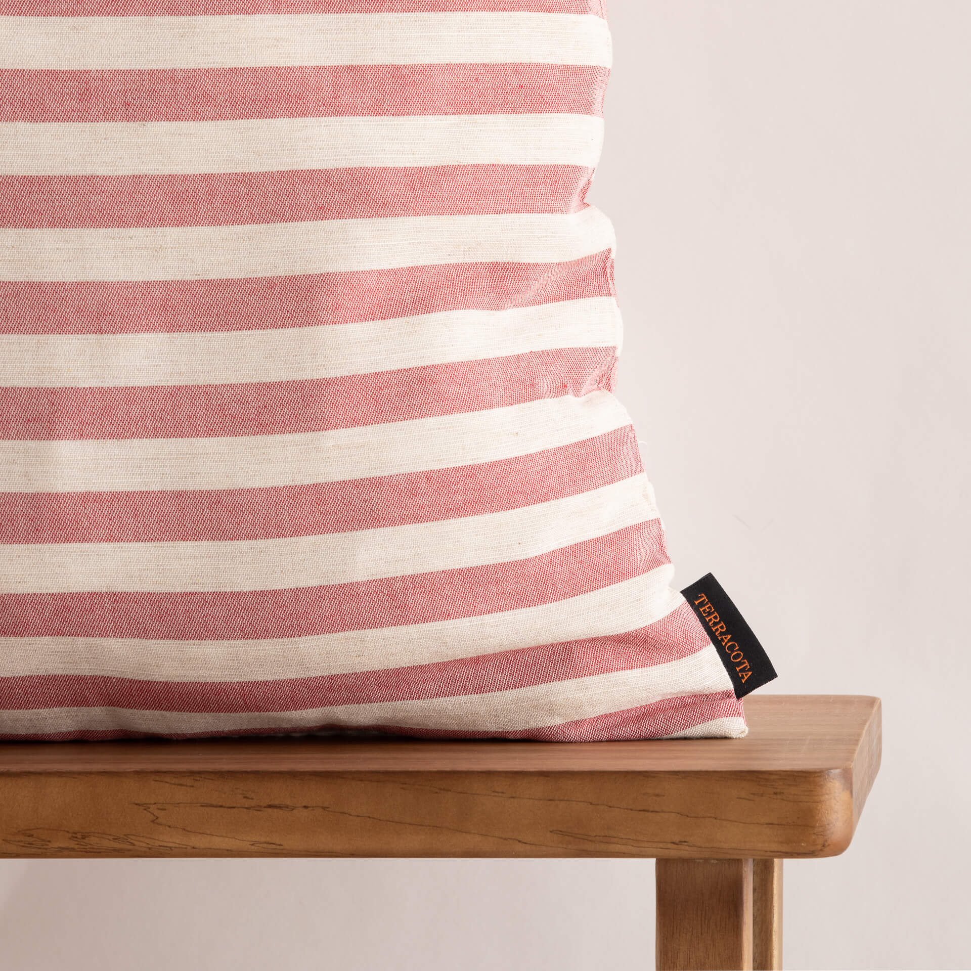 Funda de cojín jacquard 30x50 cm Jávea Grande Granate 1