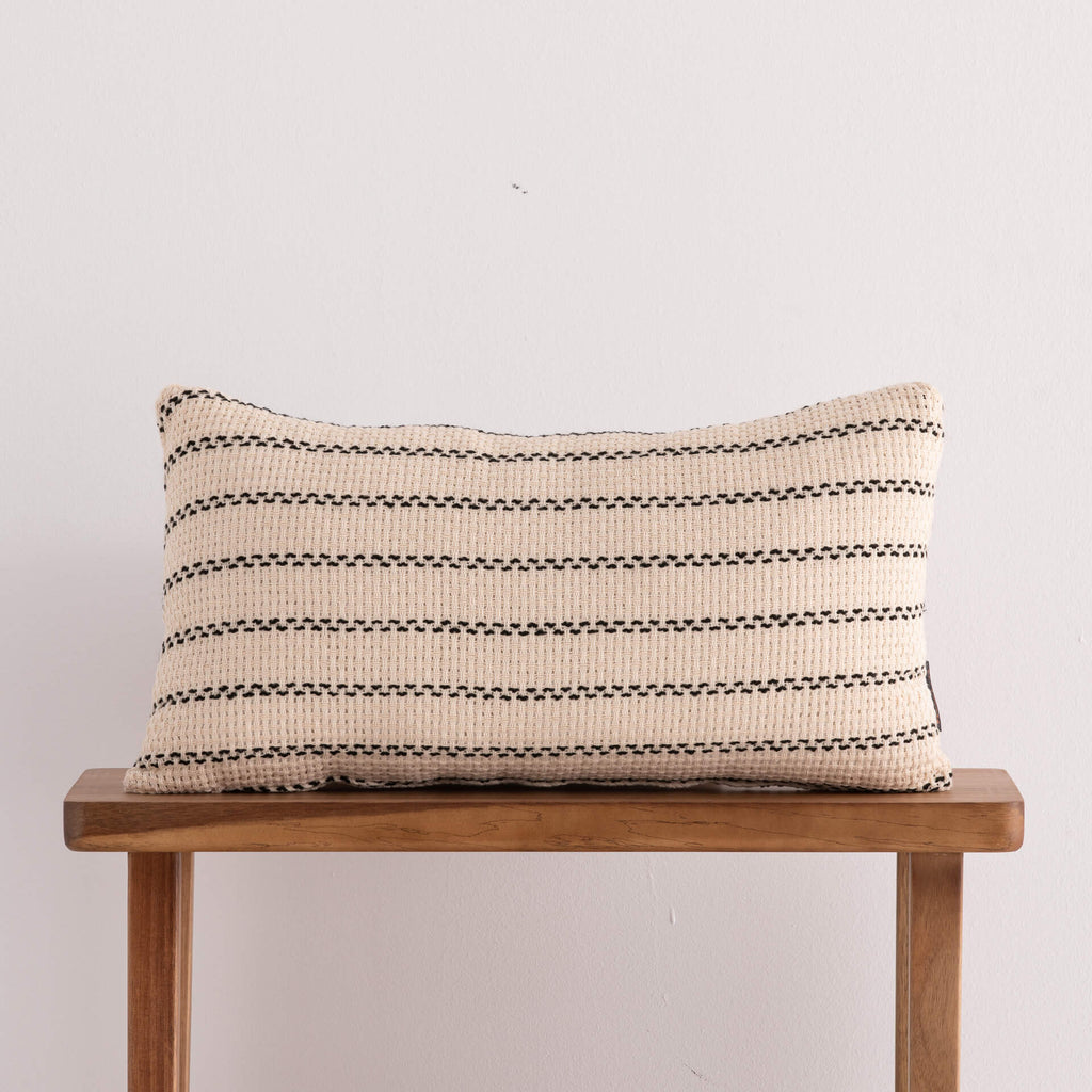 Funda de cojín jacquard 30x50 cm Agres Negro 0