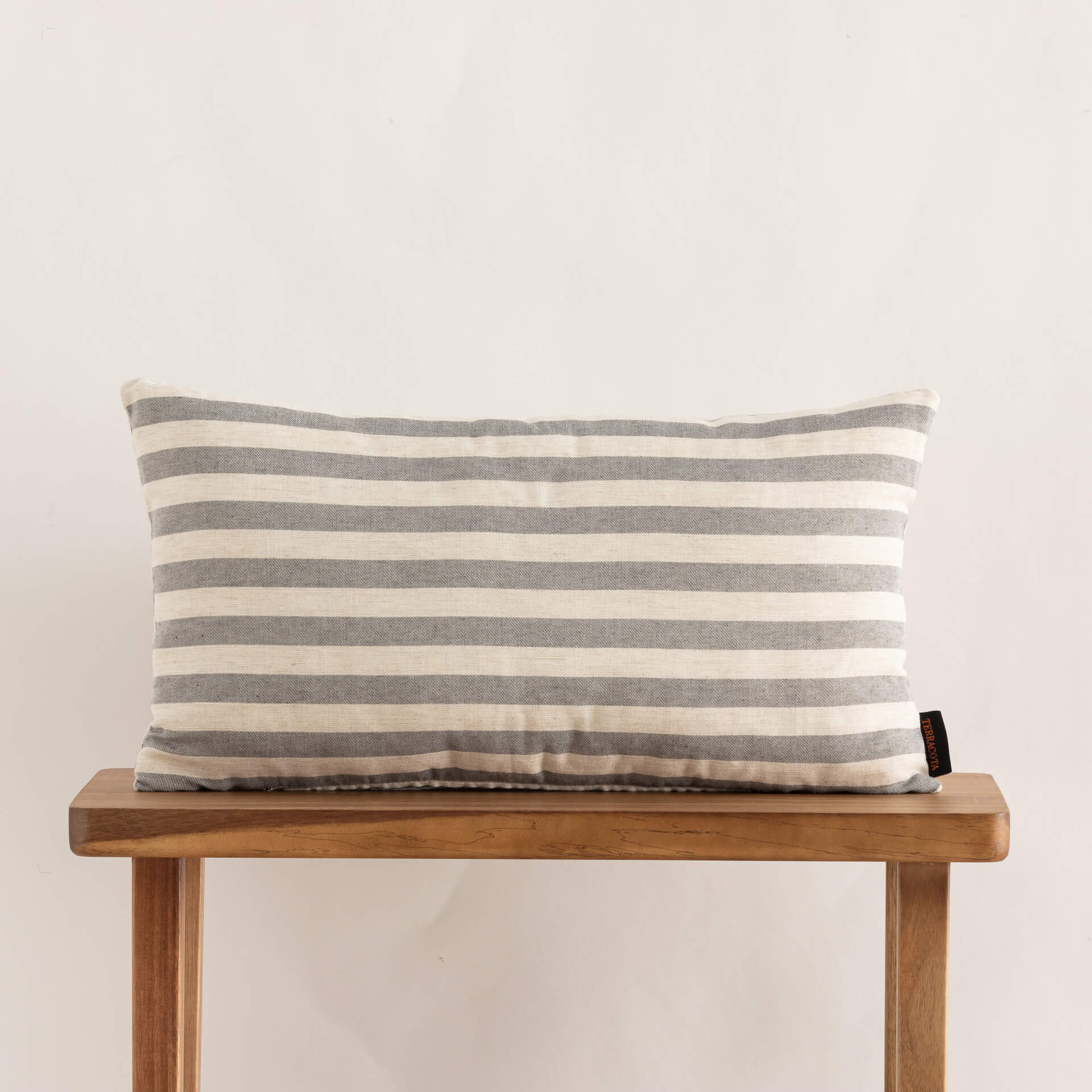 Funda de cojín jacquard 30x50 cm Jávea Grande Marengo 0