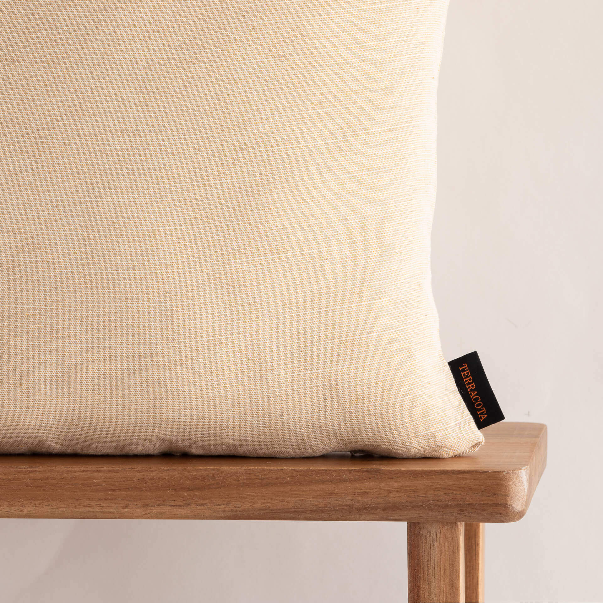 Funda de cojín jacquard 50x50 cm Elche Amber Gold 1