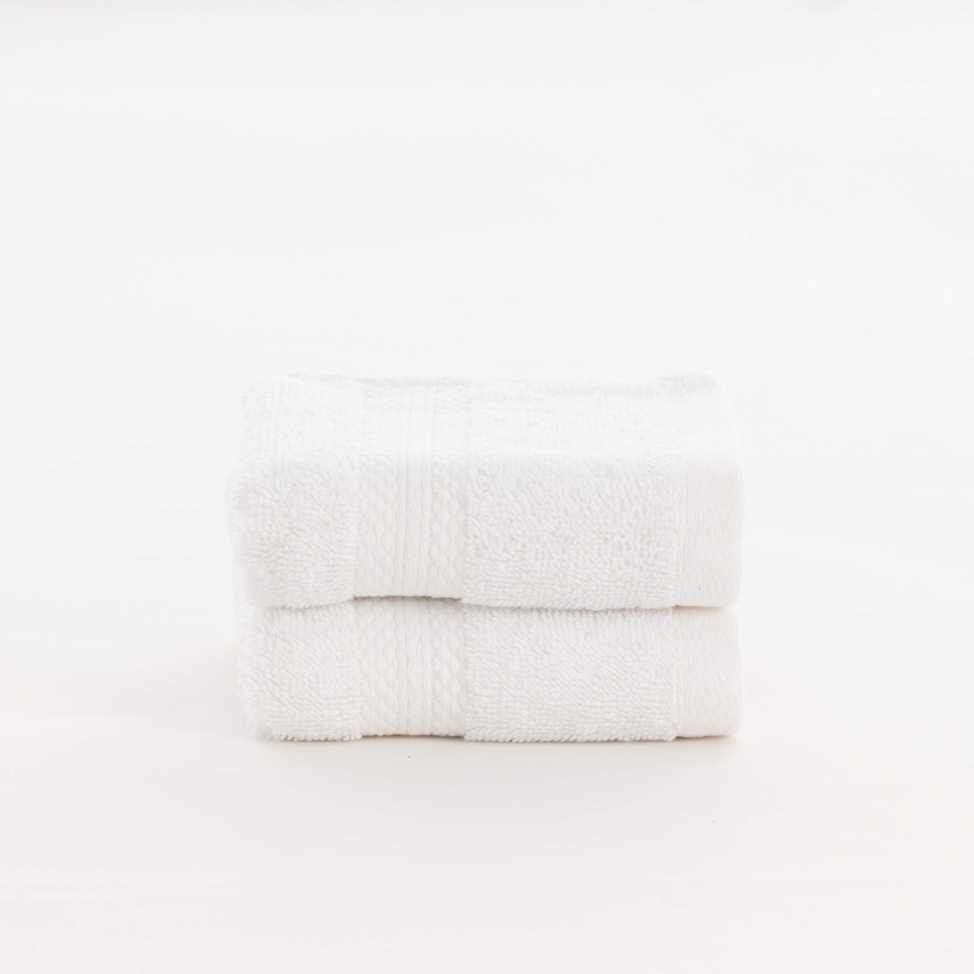 Toalla 100% algodón peinado 650 gr. White 0