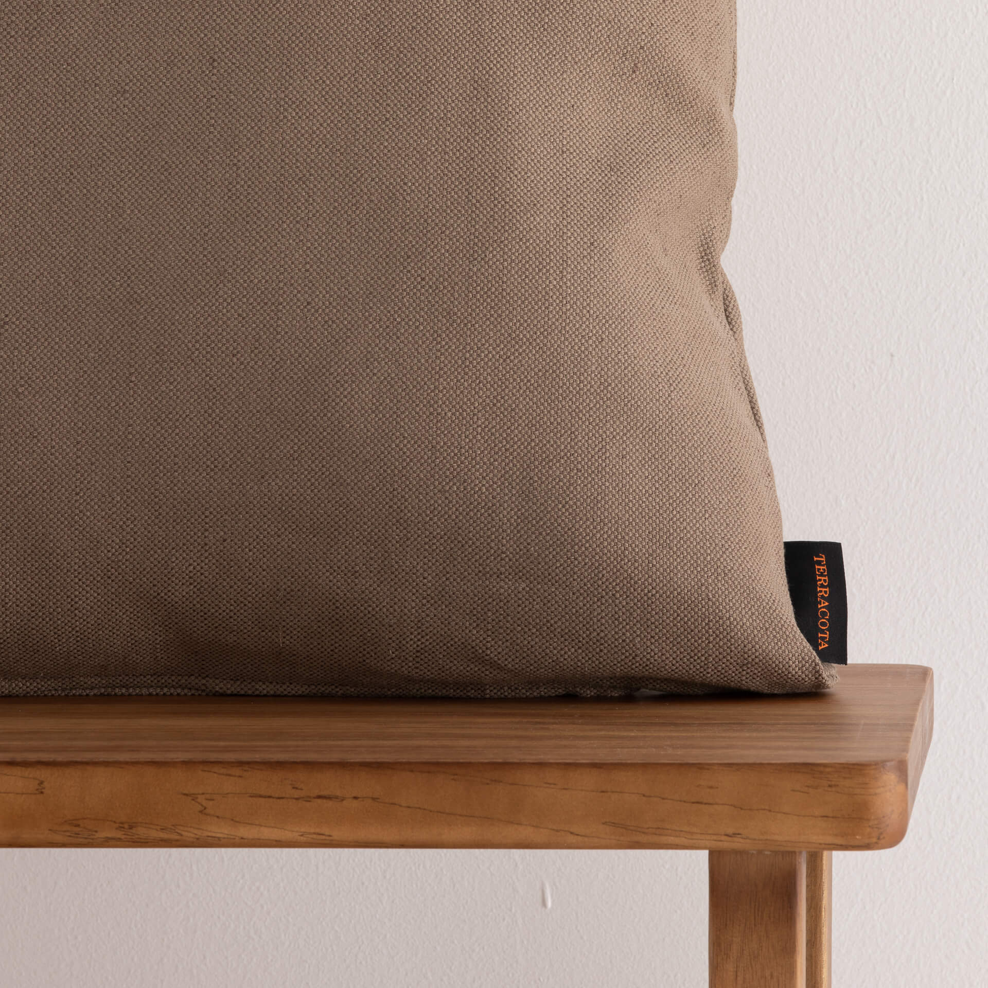 Funda de cojín jacquard 30x50 cm Cascai Wallnut 1