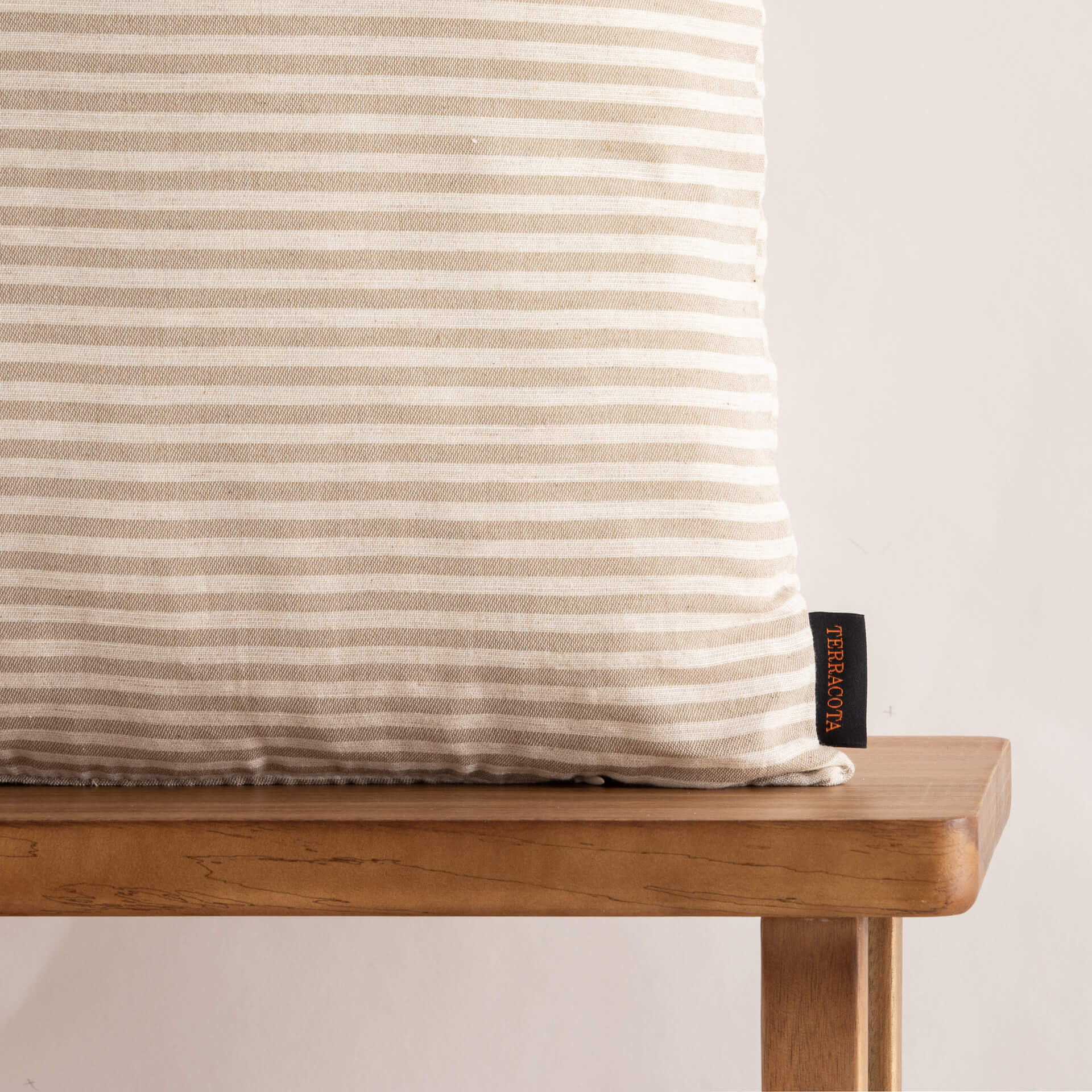 Funda de cojín jacquard 30x50 cm Jávea Mediana Tabaco 1