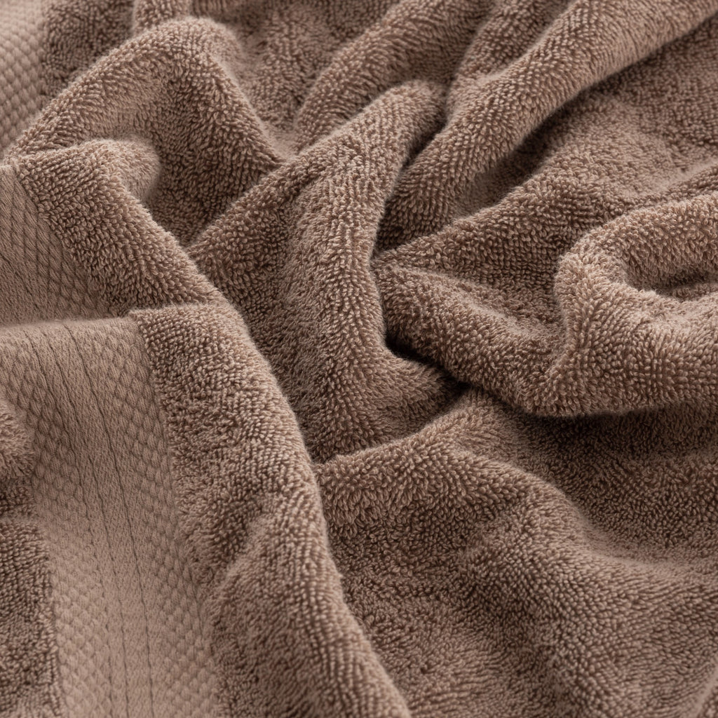 Toalla 100% algodón peinado 650 gr. Taupe