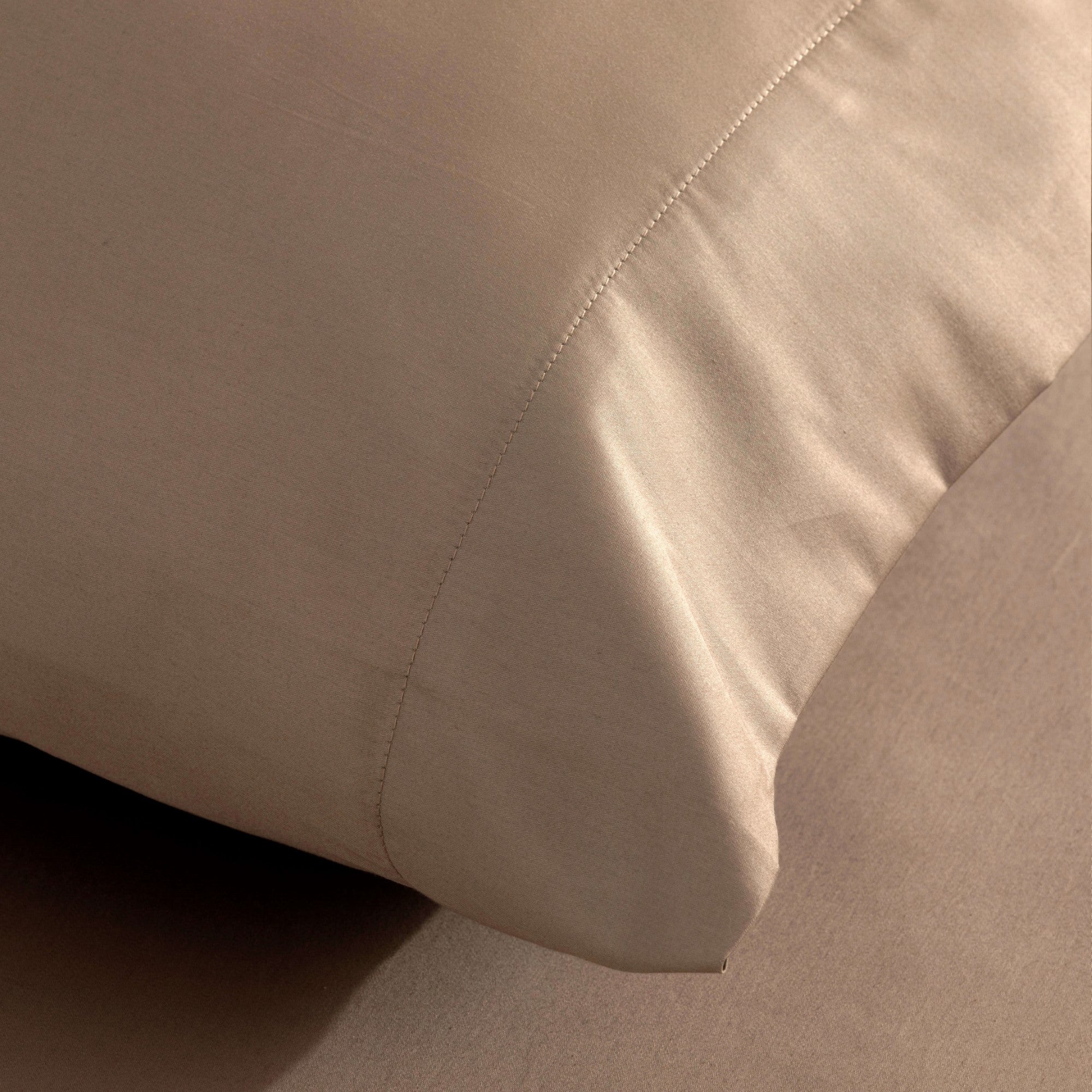 Funda de almohada satén 300 hilos Greige